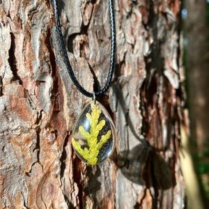 Pine leaf droplet pendant necklace / nature jewelry